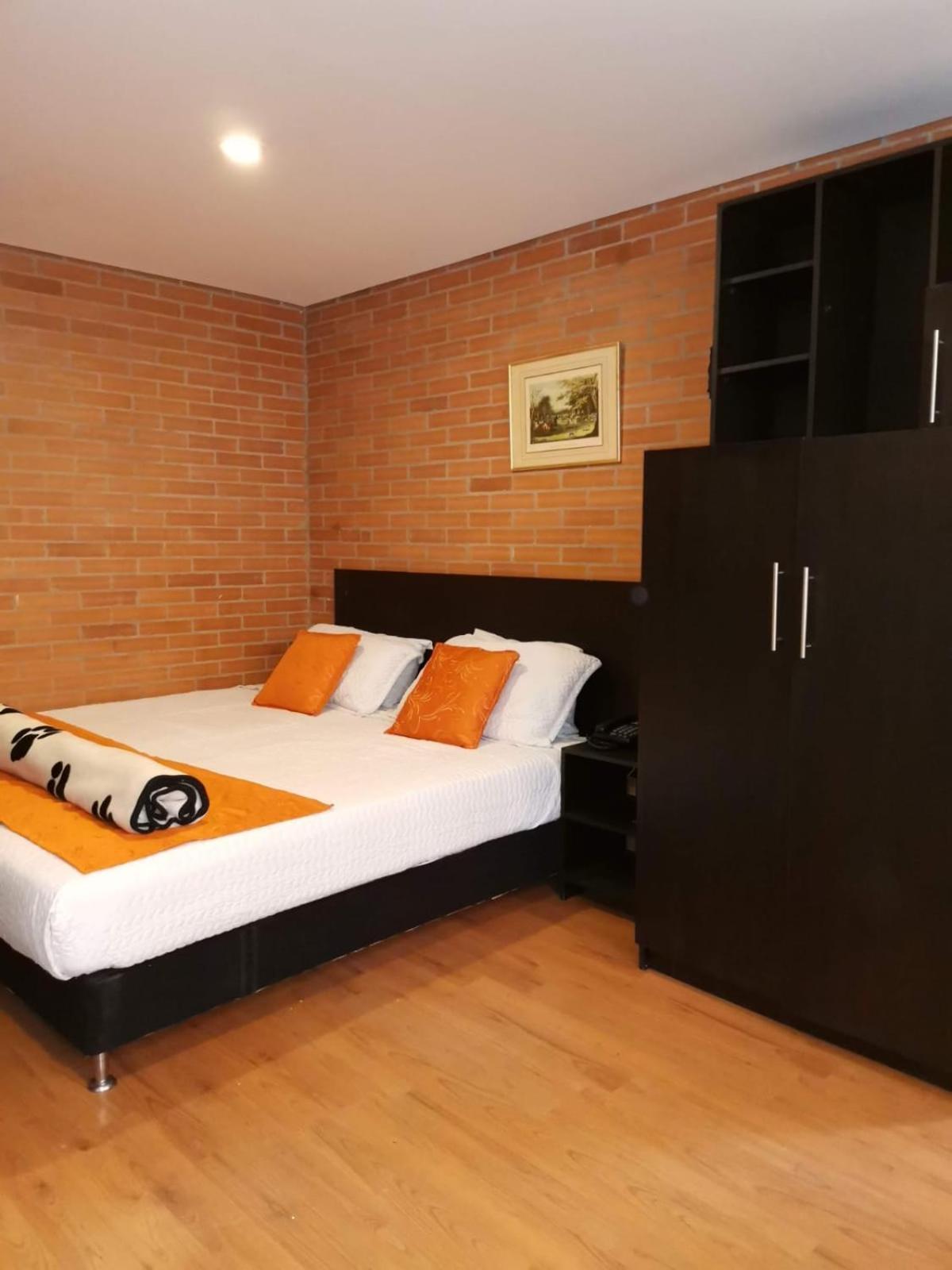 Hotel Bogota Astral Екстер'єр фото