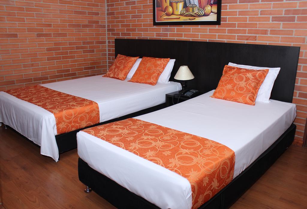 Hotel Bogota Astral Екстер'єр фото